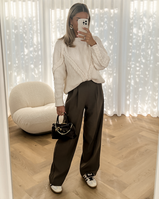 OLIVE - Pantalon in Taupe