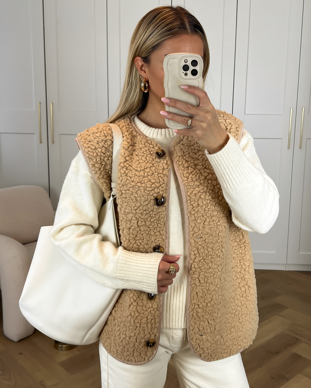 SALE - CHICAGO Teddy Button Gilet in Camel