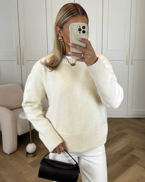 FLORIDA - Classic Knit Sweater in Creme