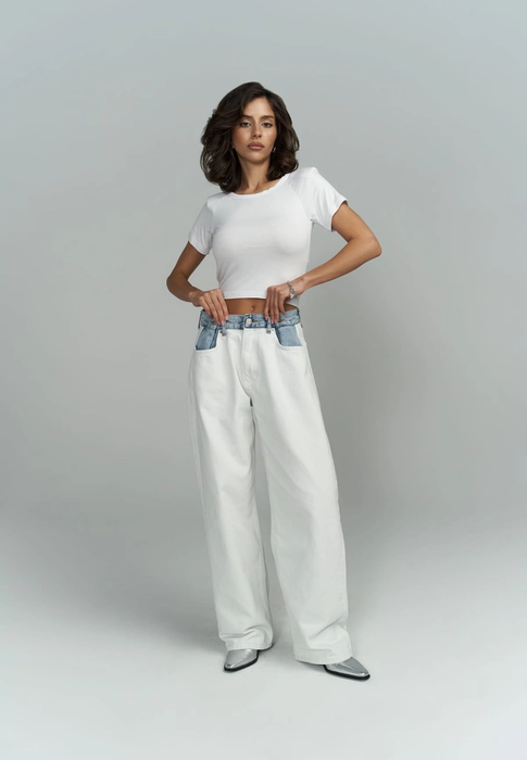 FRANKIE - Two Color Oversized Jeans in White/Blue